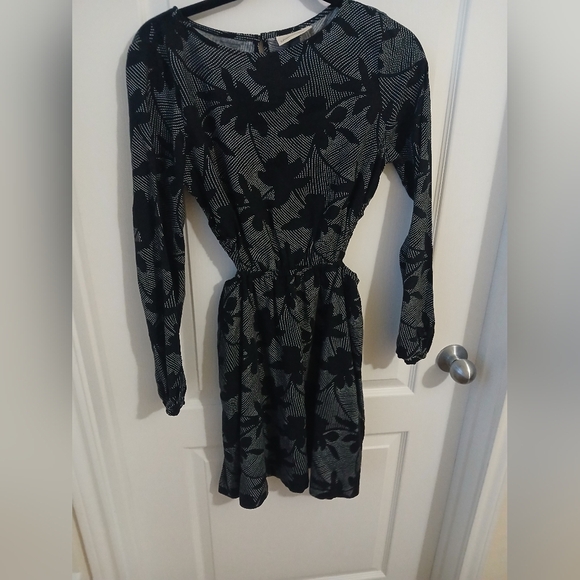 NWT Black Floral Dress Size XS - Picture 1 of 6